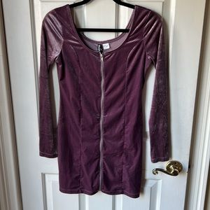 Great 70s look from 2004 closet. Velveteen soft mauve color